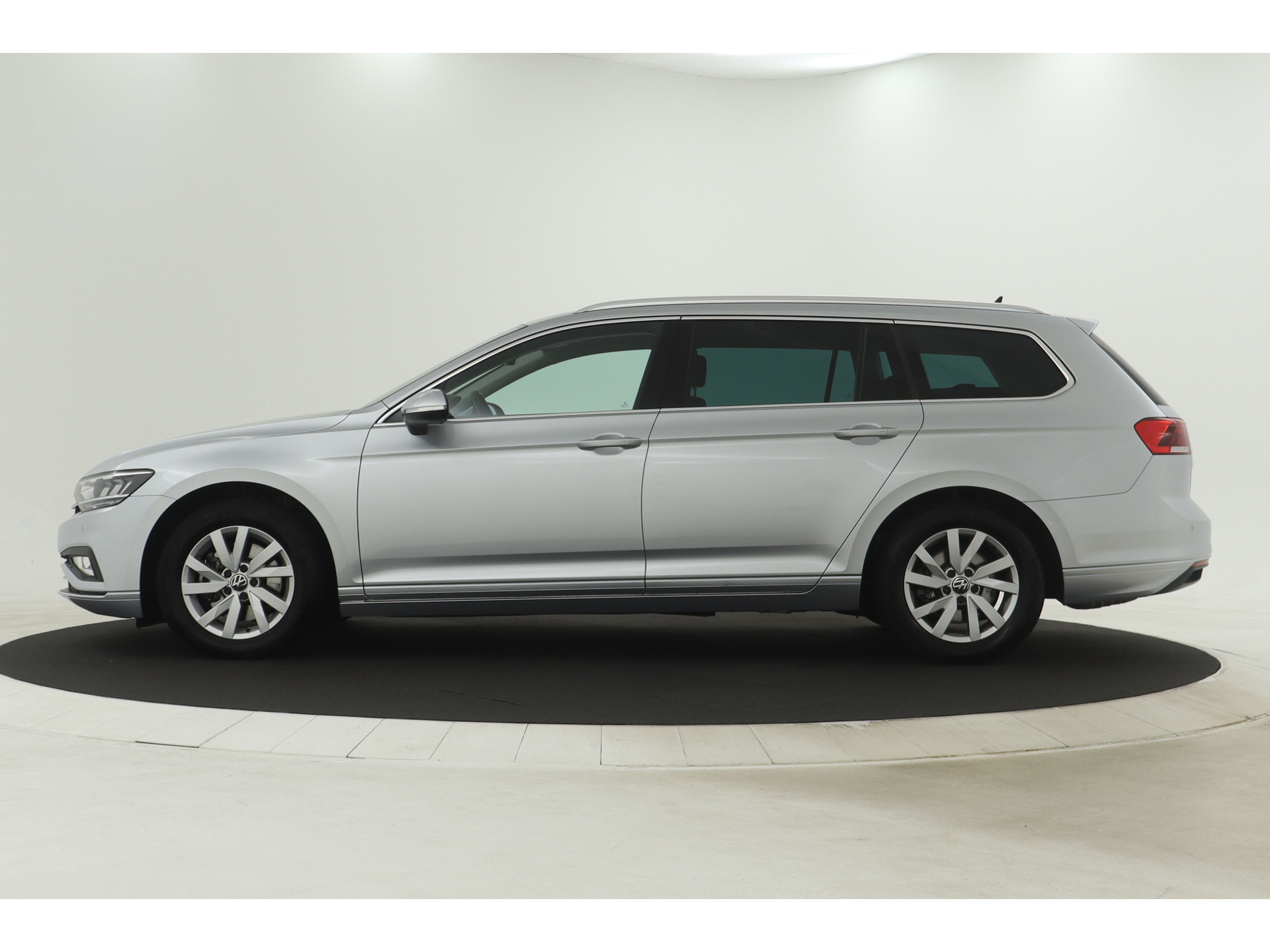 Volkswagen - Passat Variant 1.5 TSI Business - 2023