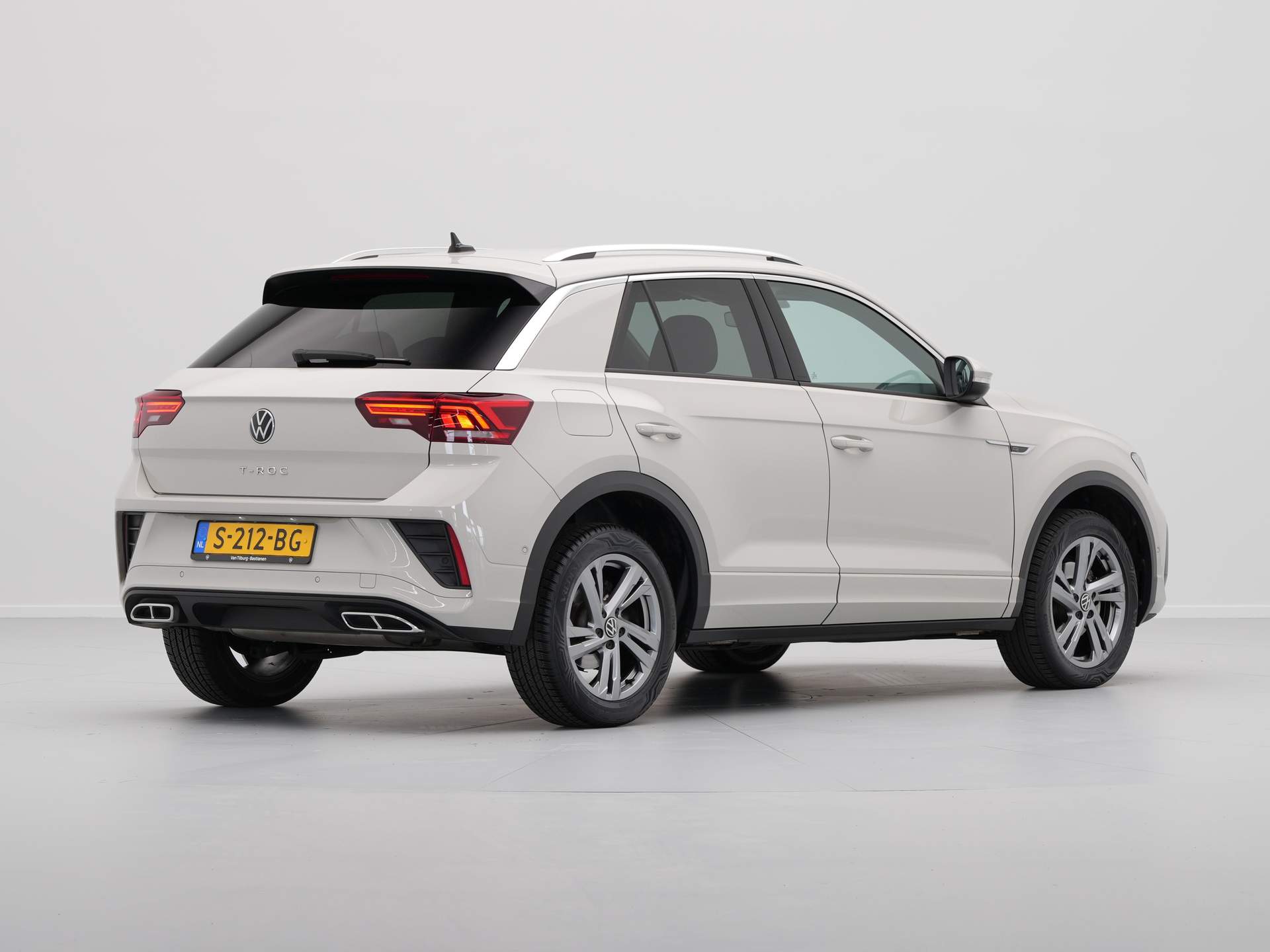 Volkswagen - T-Roc 1.5 TSI 150pk DSG R-Line - 2023