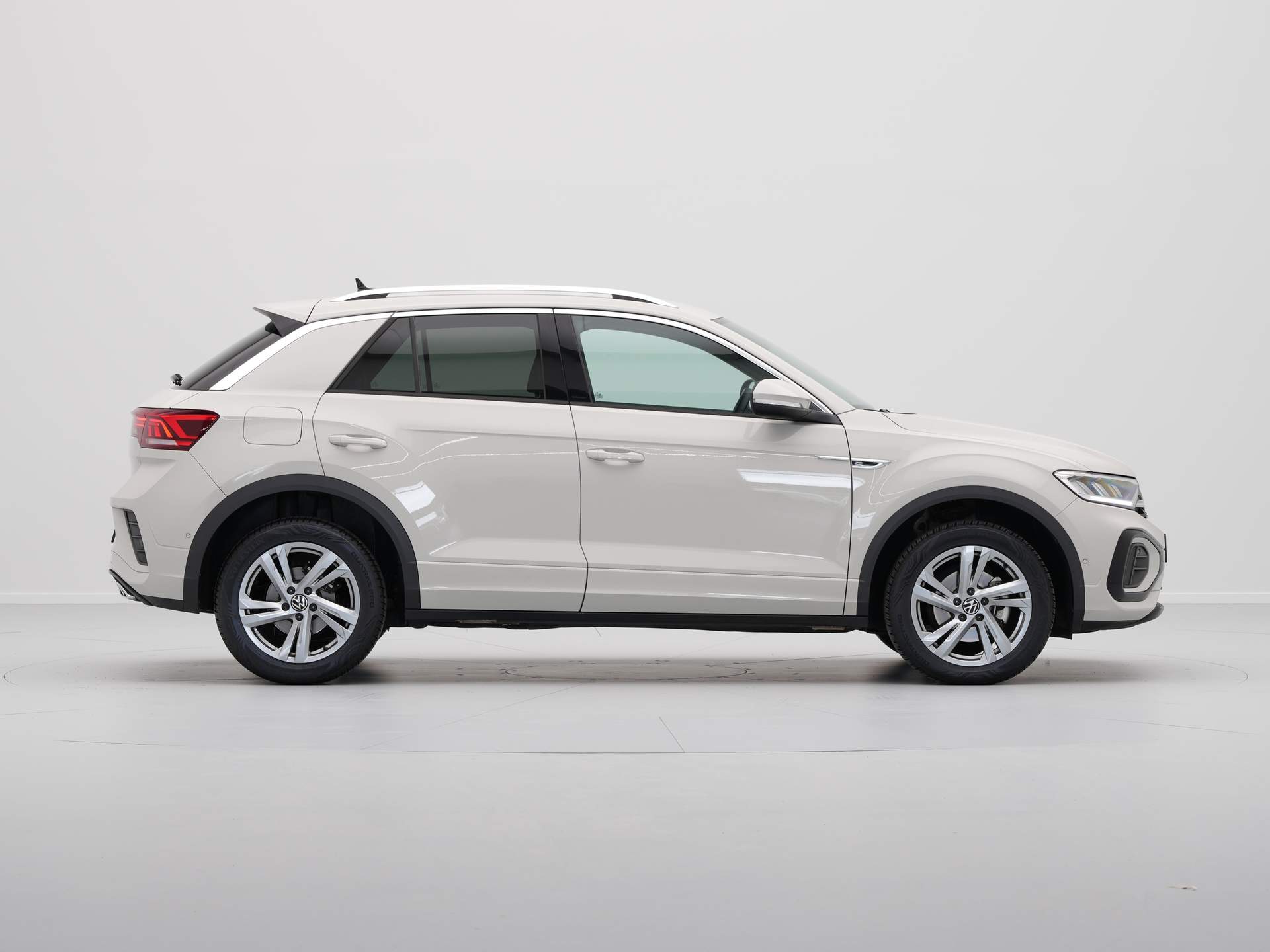 Volkswagen - T-Roc 1.5 TSI 150pk DSG R-Line - 2023