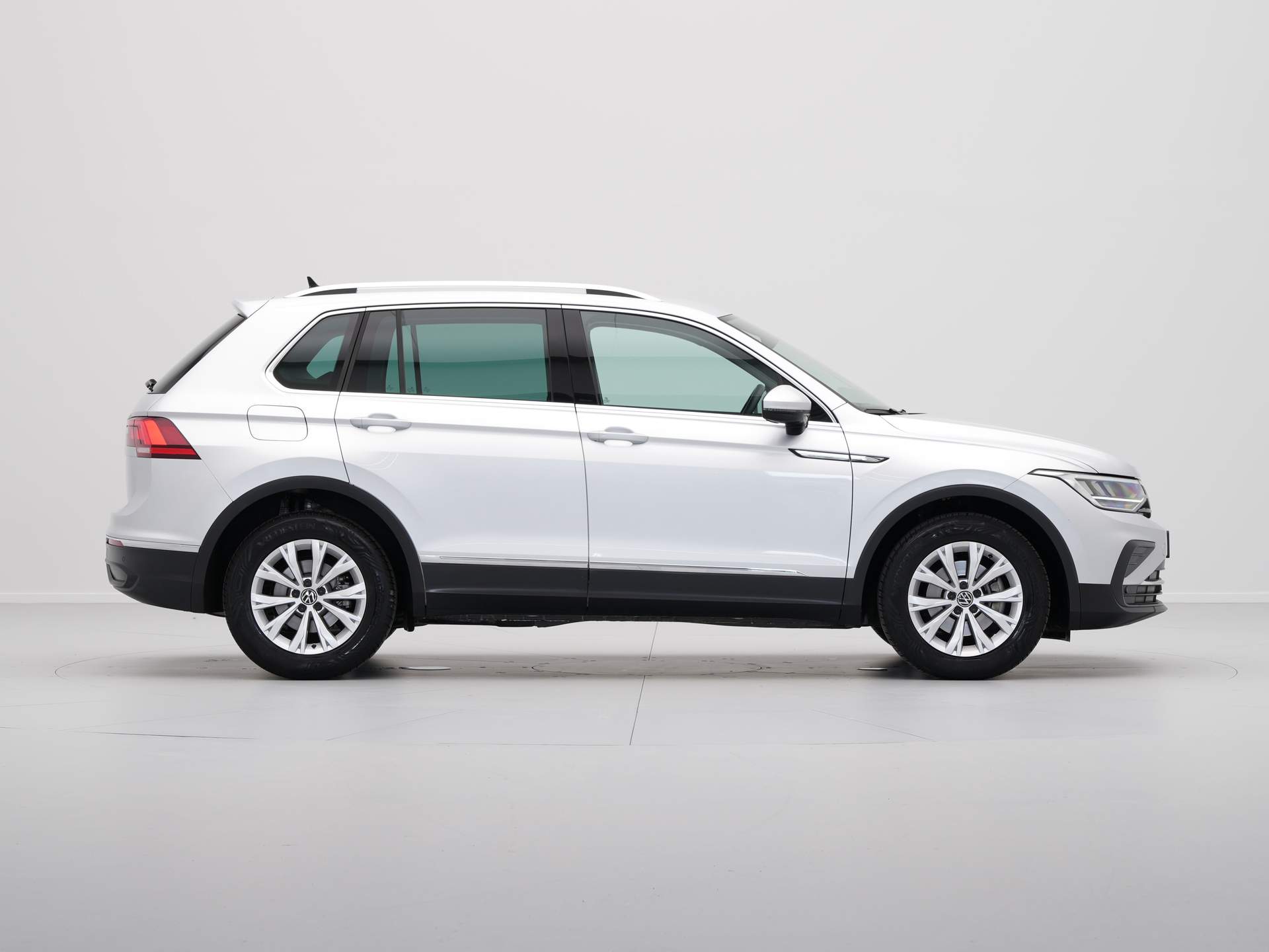 Volkswagen - Tiguan 1.5 TSI 150pk DSG Life Business - 2022