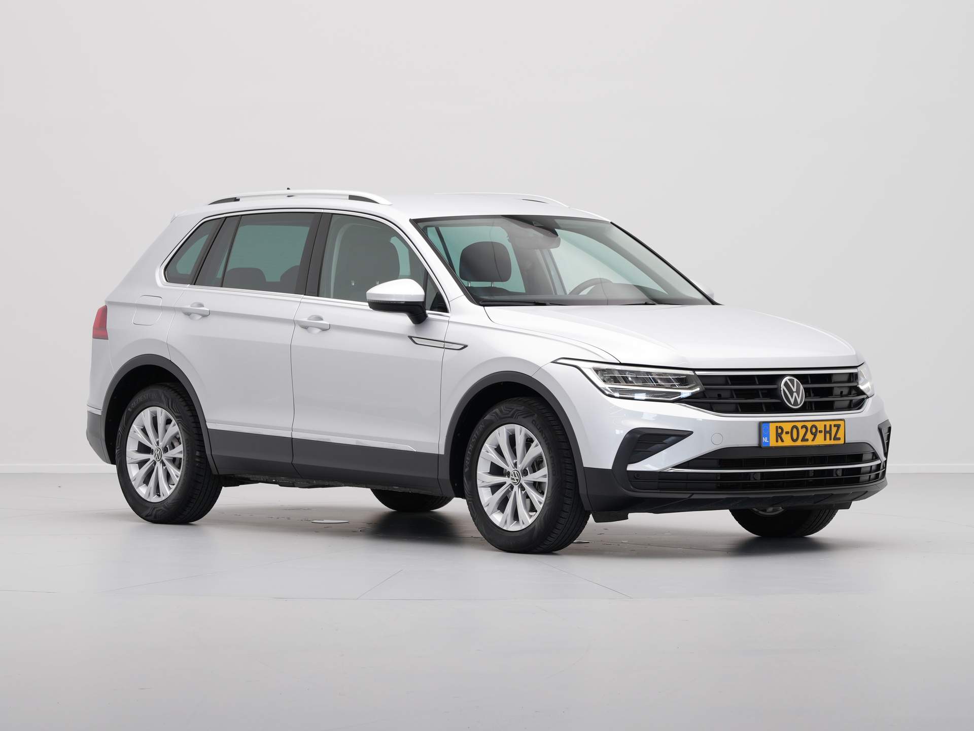 Volkswagen - Tiguan 1.5 TSI 150pk DSG Life Business - 2022