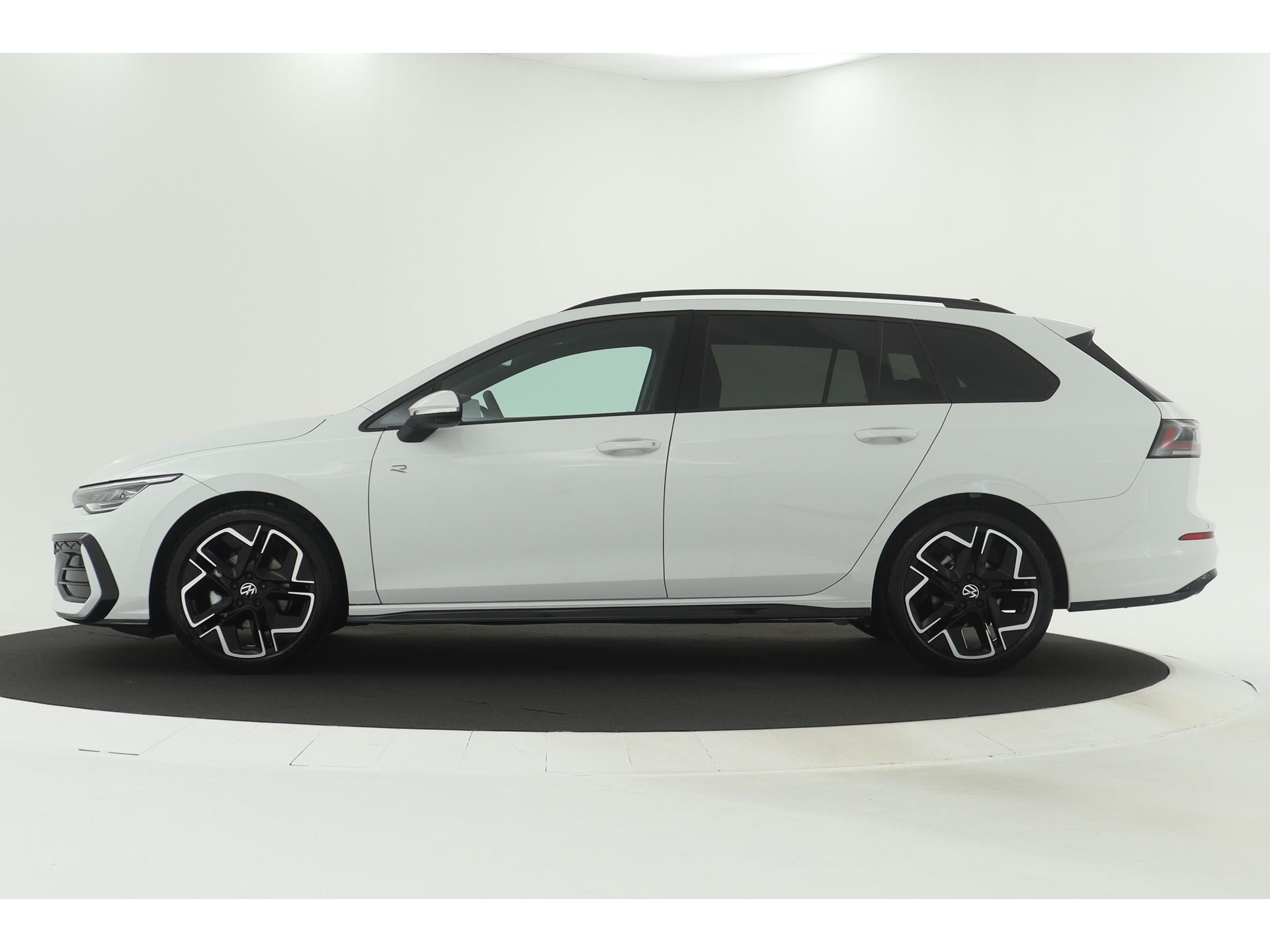 Volkswagen - GOLF Variant 1.5 eTSI 116 7DSG R-Line Edition - 2024