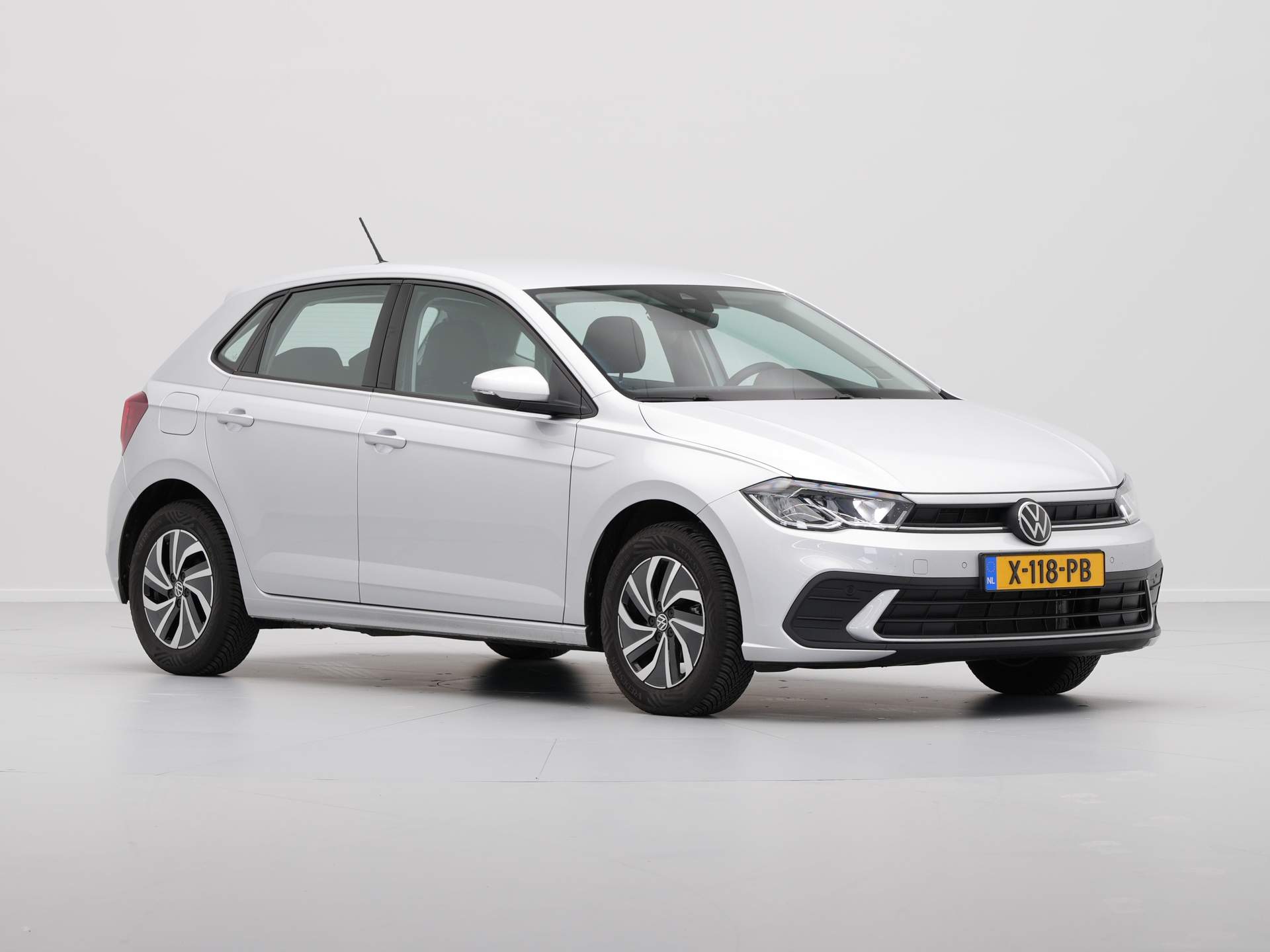 Volkswagen - Polo 1.0 TSI Life - 2024