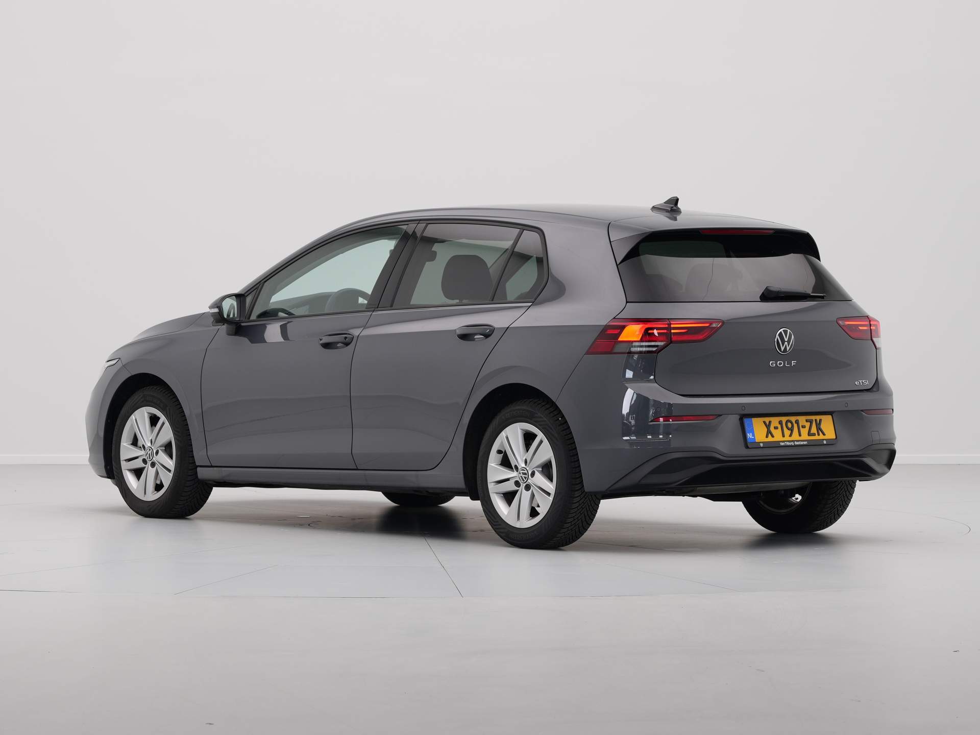 Volkswagen - Golf 1.0 eTSI Life Business - 2024