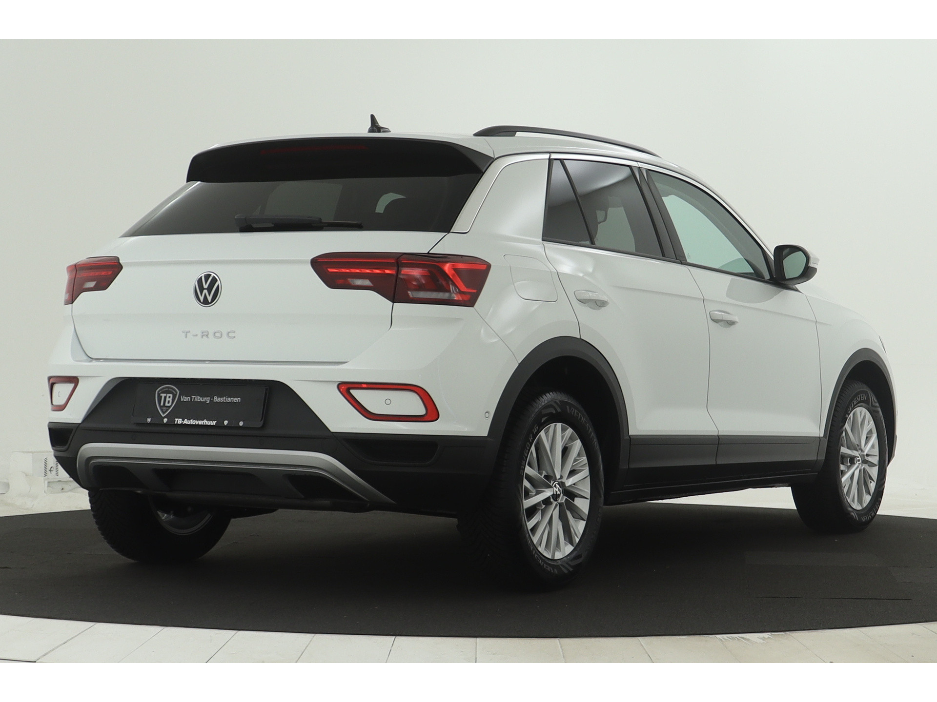 Volkswagen - T-Roc 1.5 TSI Life - 2024