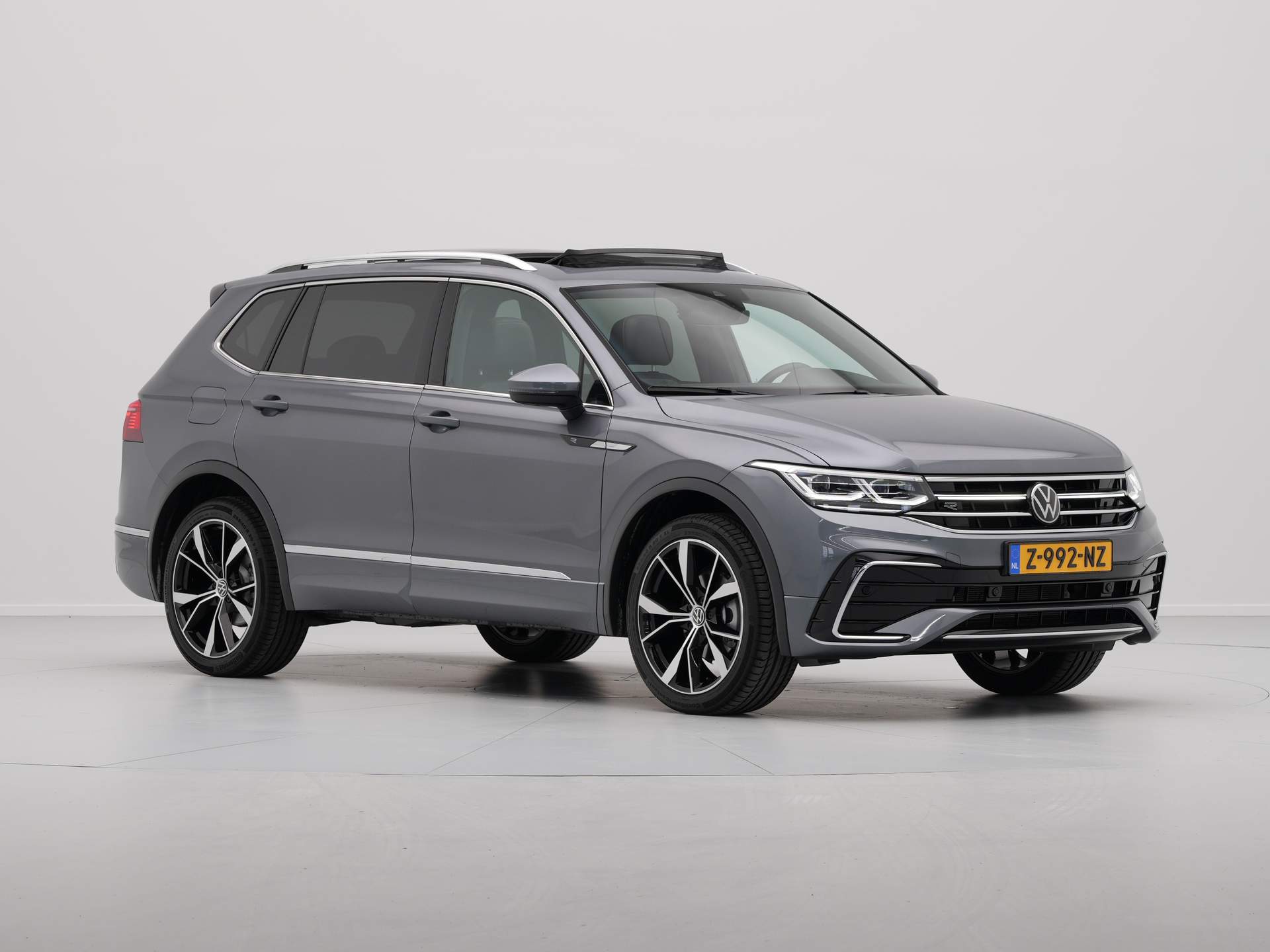 Volkswagen - Tiguan Allspace 1.5 TSI 150 pk R-Line Business 7persoons 7p. - 2024