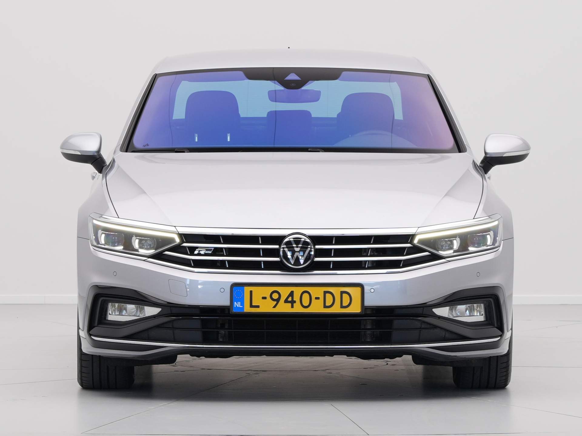 Volkswagen - Passat 1.5 TSI 150pk DSG R-Line Business + - 2021