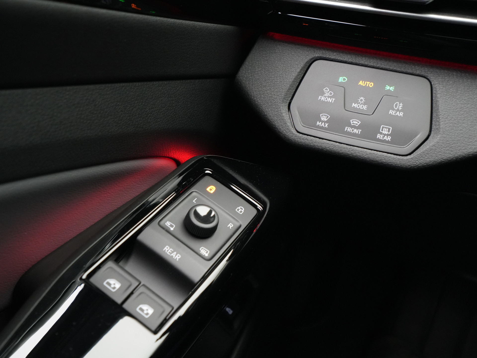 Volkswagen - ID.4 77kWh 286 1AT Pro Business - 2025