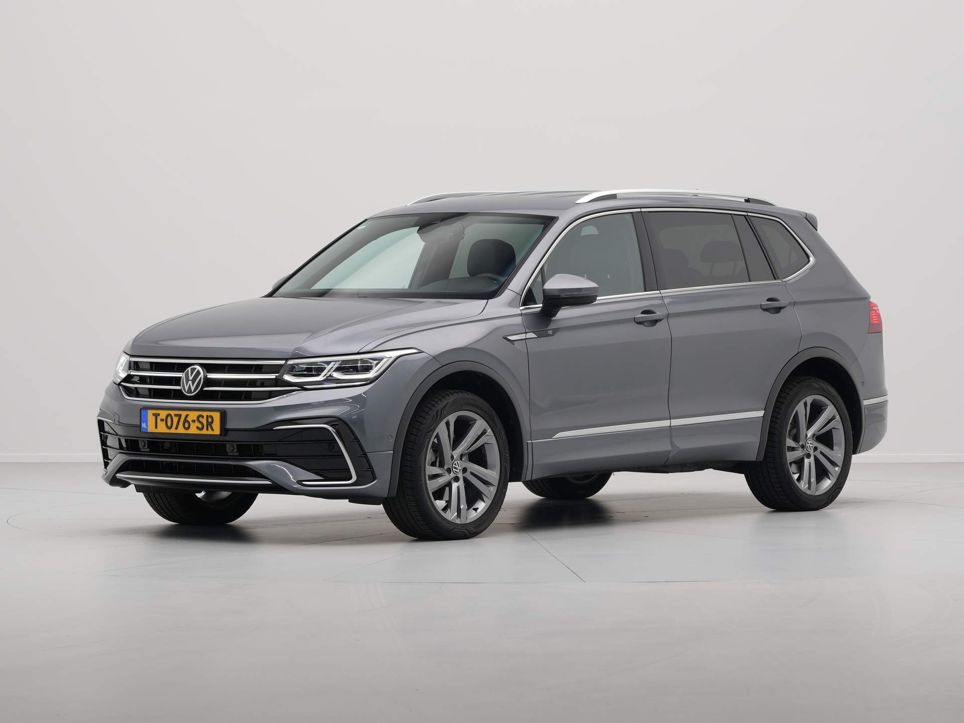 Volkswagen - Tiguan Allspace 1.5 TSI 150pk DSG R-Line 7p. - 2023