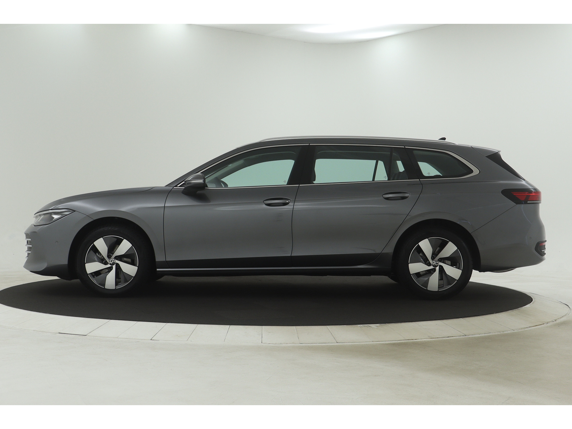 Volkswagen - Passat Variant 1.5 eTSI 150pk Business - 2024