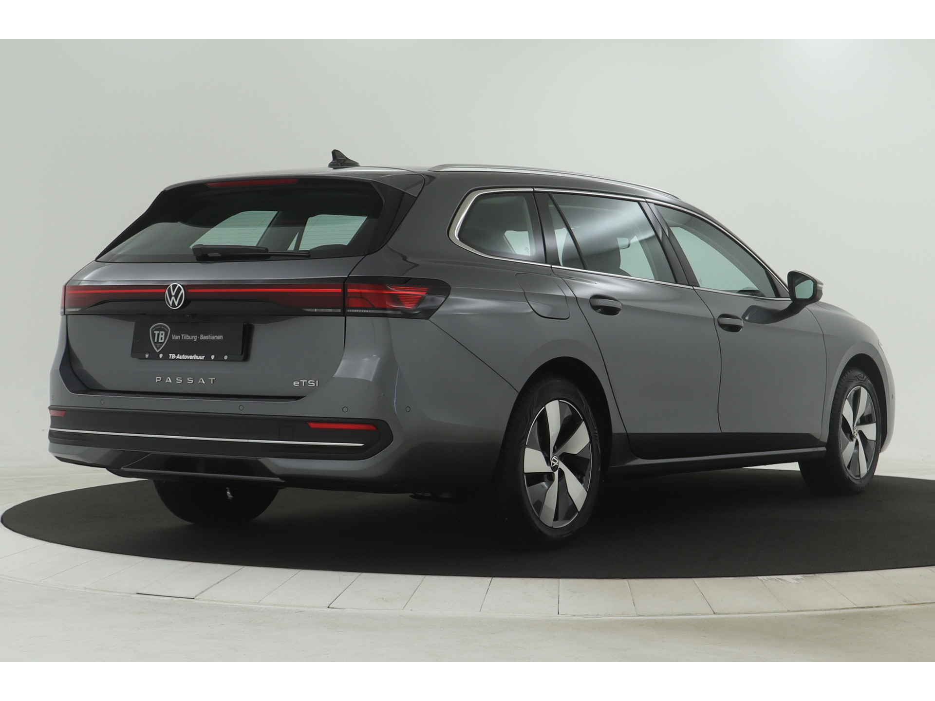 Volkswagen - Passat Variant 1.5 eTSI 150pk Business - 2024