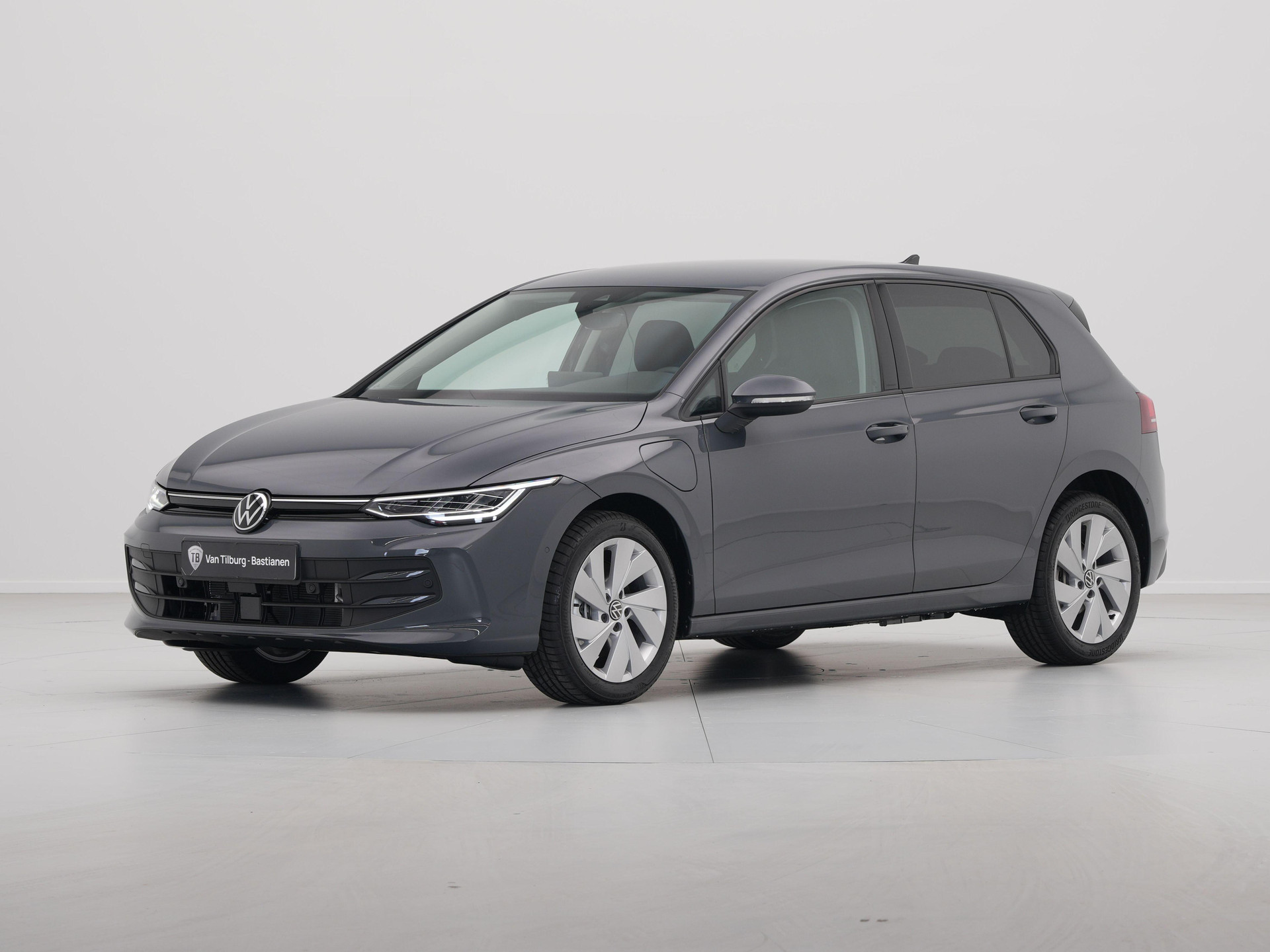 Volkswagen - Golf 1.5 eHybrid 204 6DSG eHybrid Life Edition - 2025