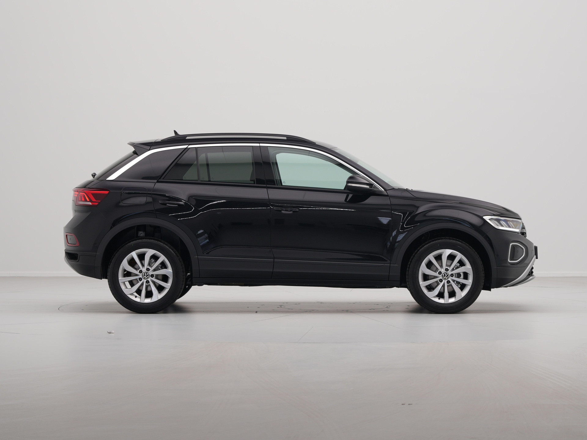 Volkswagen - T-Roc 1.0 TSI 116 6MT Life Edition - 2025