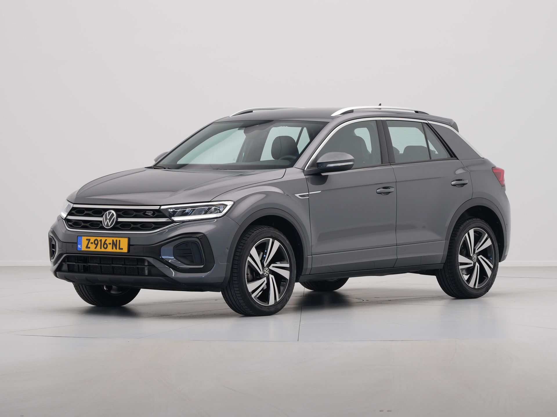 Volkswagen - T-Roc 1.5 TSI 150pk DSG R-Line - 2024