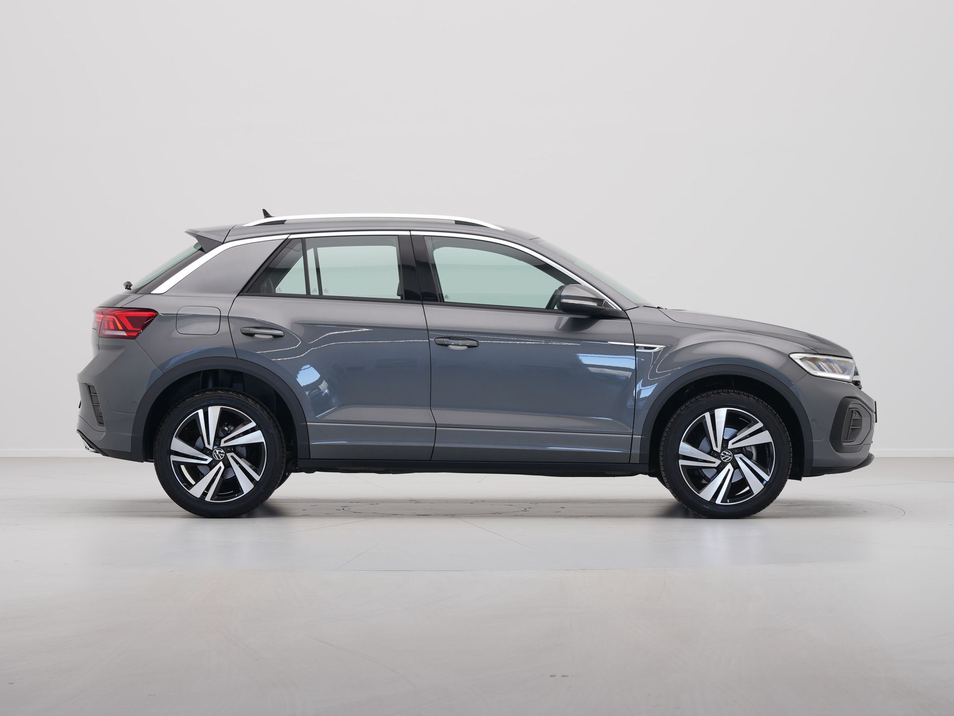 Volkswagen - T-Roc 1.5 TSI 150pk DSG R-Line - 2024