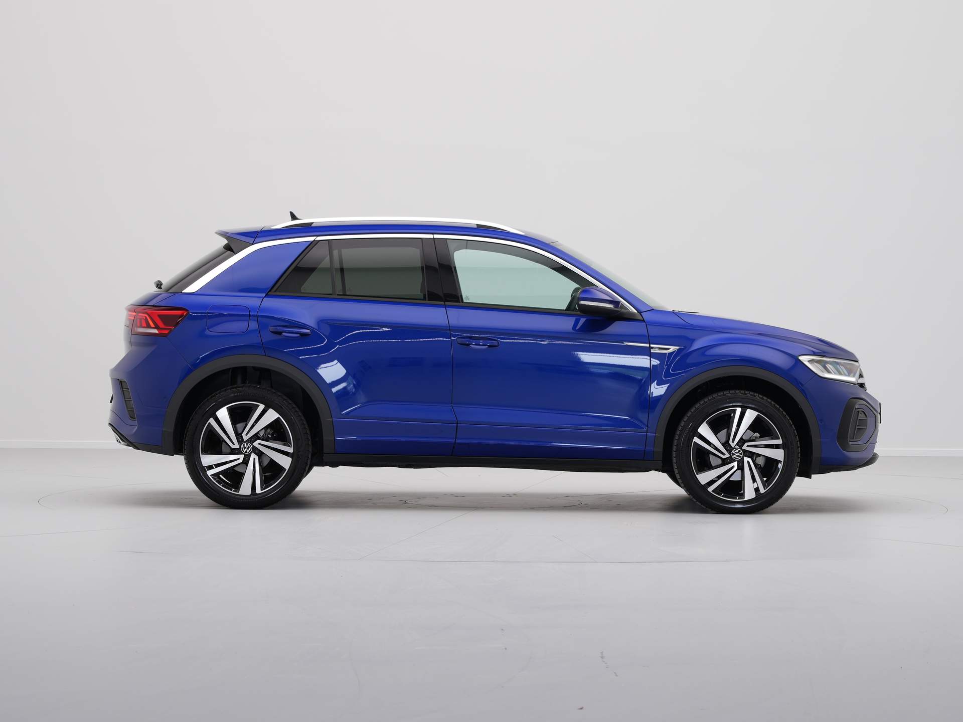 Volkswagen - T-Roc 1.5 TSI 150pk DSG R-Line - 2023