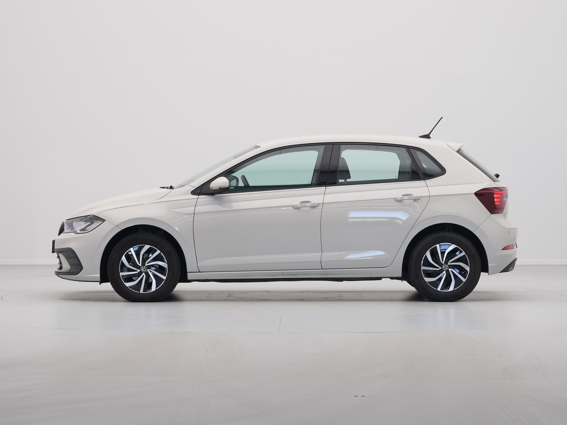 Volkswagen - Polo 1.0 TSI 95pk DSG Life - 2024