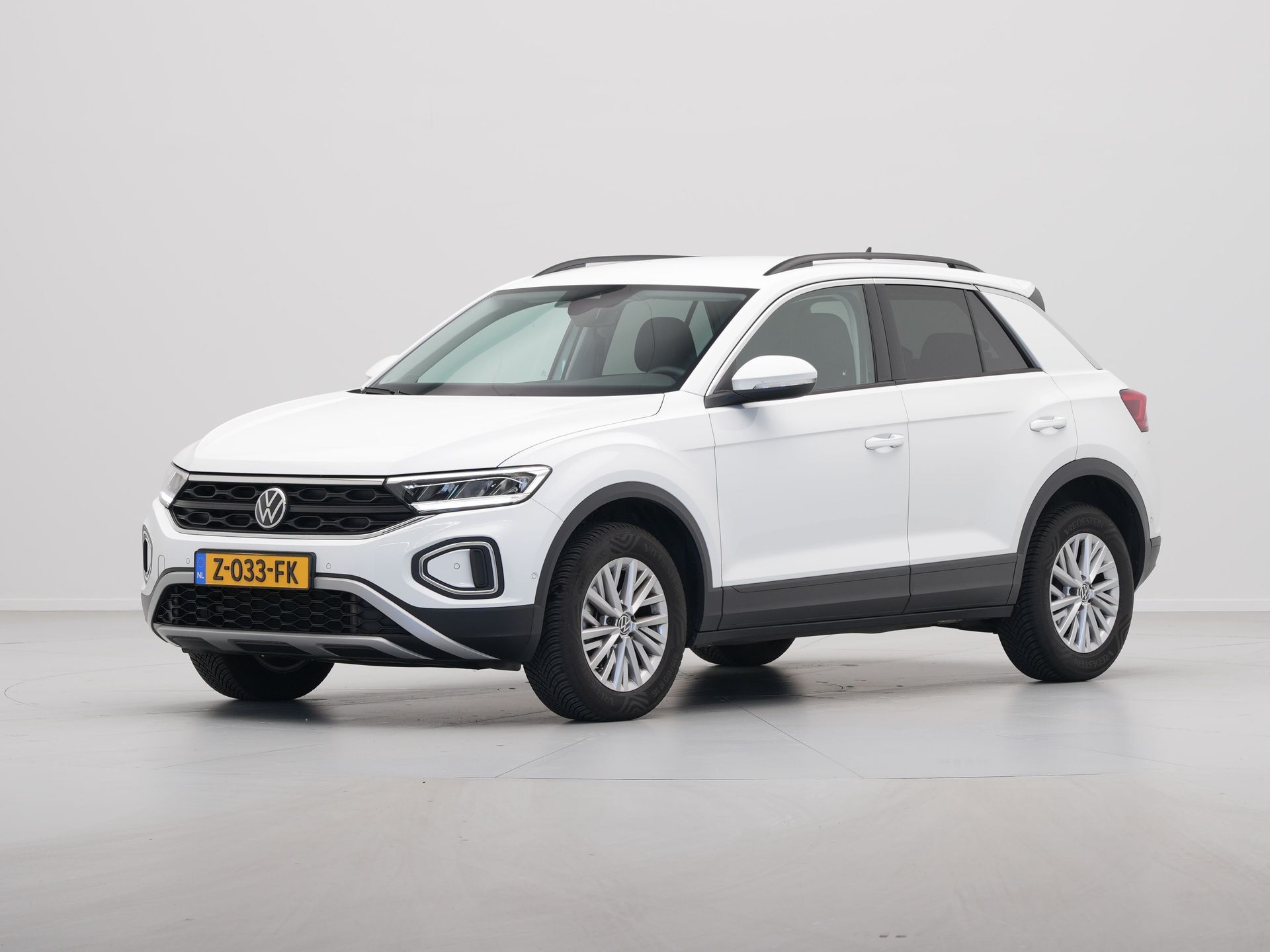 Volkswagen - T-Roc 1.5 TSI 150pk DSG Life - 2024