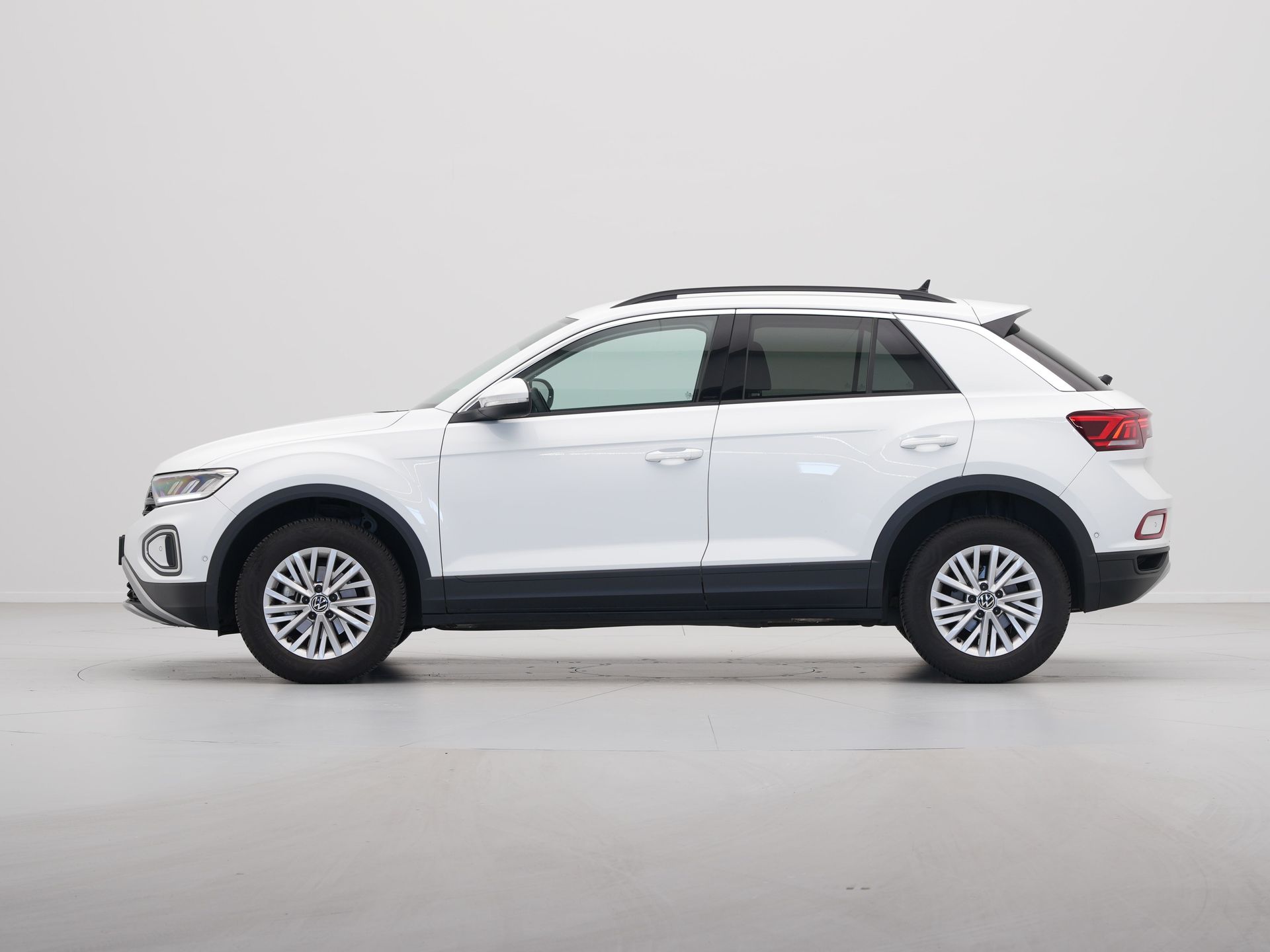 Volkswagen - T-Roc 1.5 TSI 150pk DSG Life - 2024